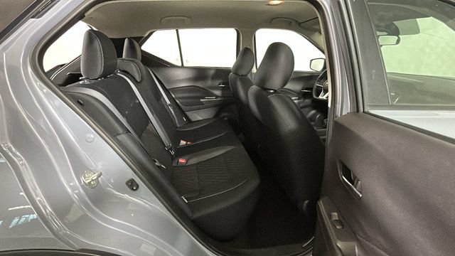 Used 2023 Nissan Kicks SV FWD image 29