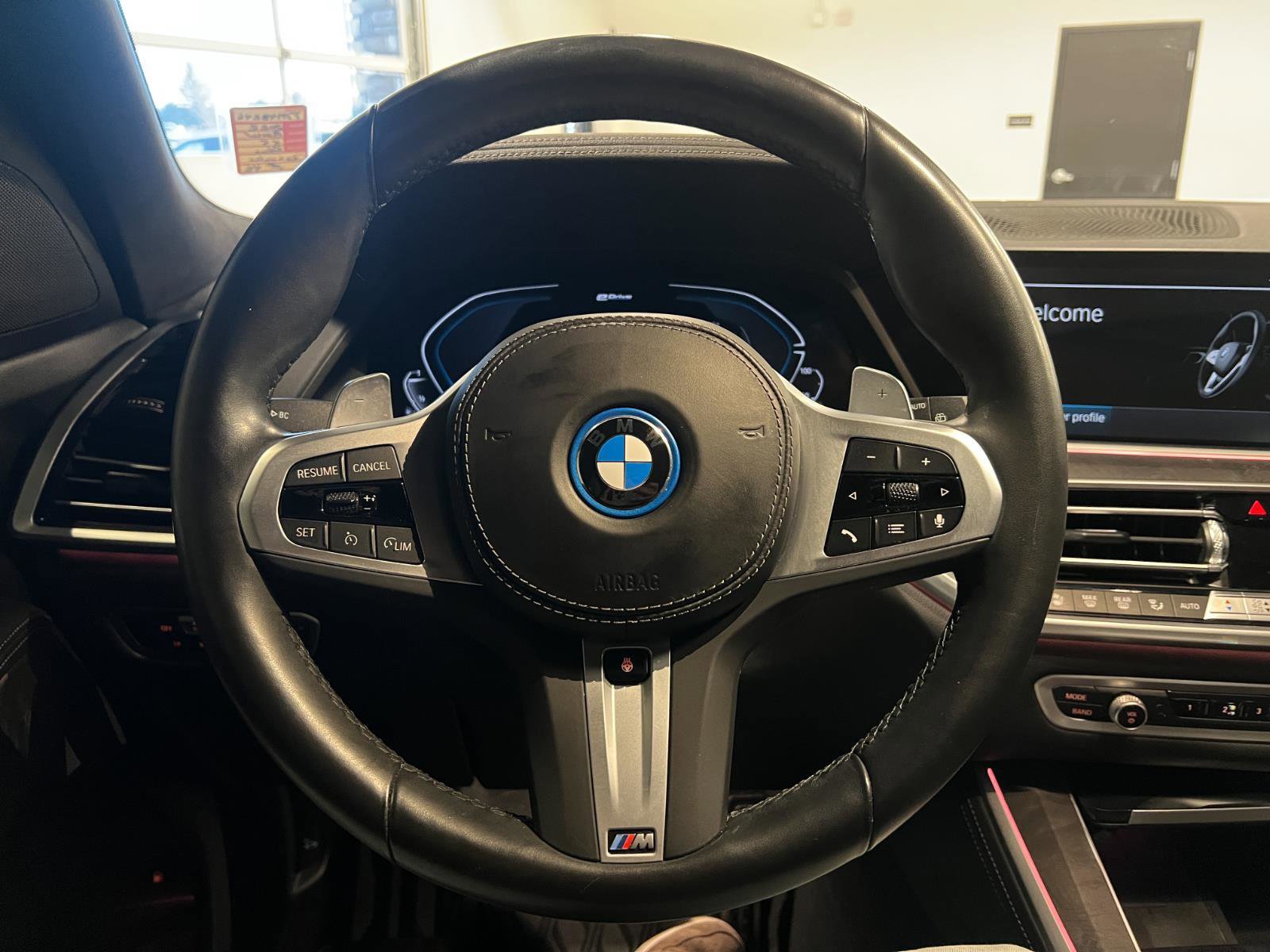 Used 2022 BMW X5 xDrive45e w/ M Sport Package image 11