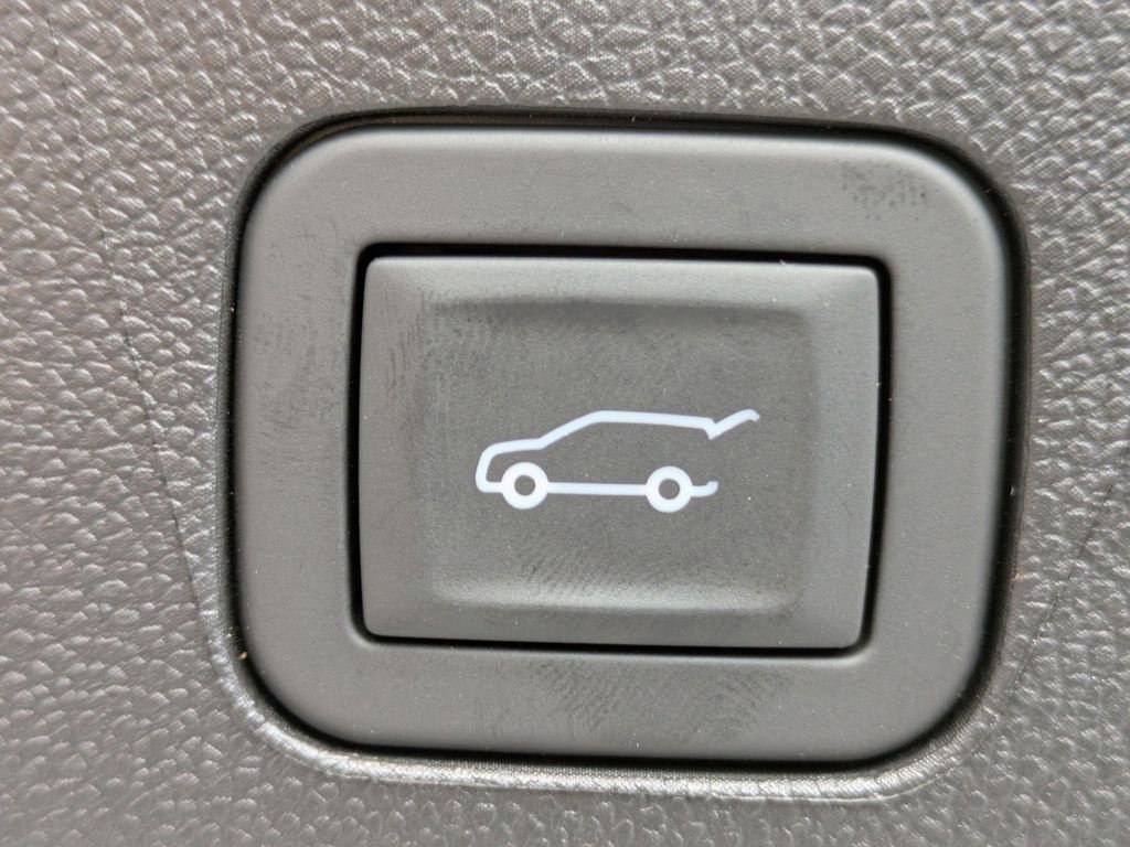 New 2025 Chevrolet Tahoe High Country image 14