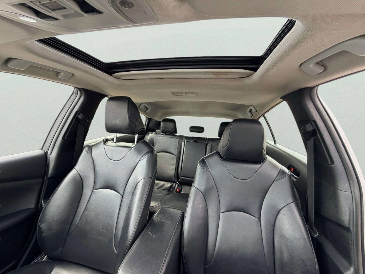 Used 2016 Toyota Prius Four w/ Advanced Technology Package image 15