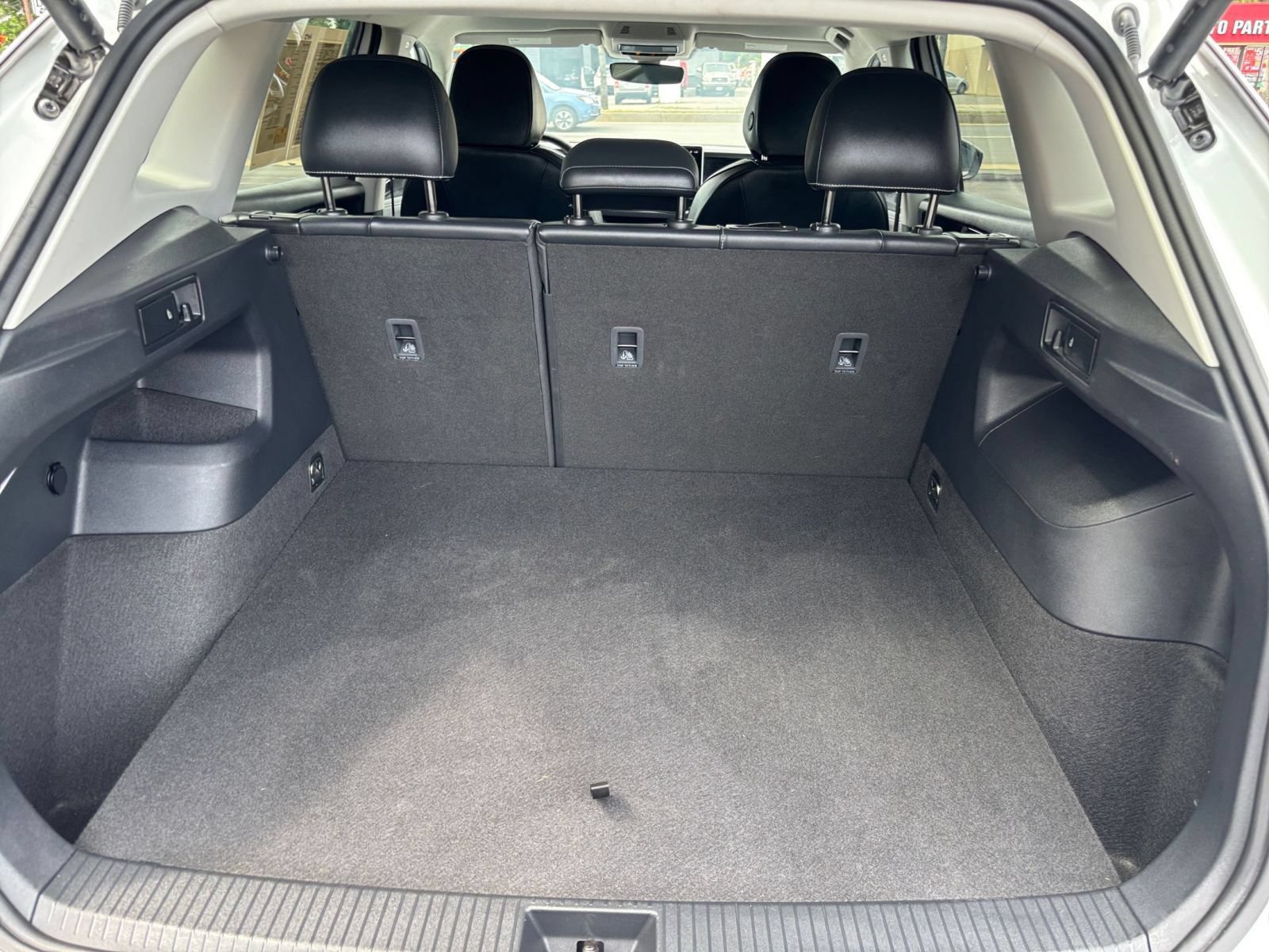 Used 2026 Volkswagen Tiguan SE AWD/4WD image 29