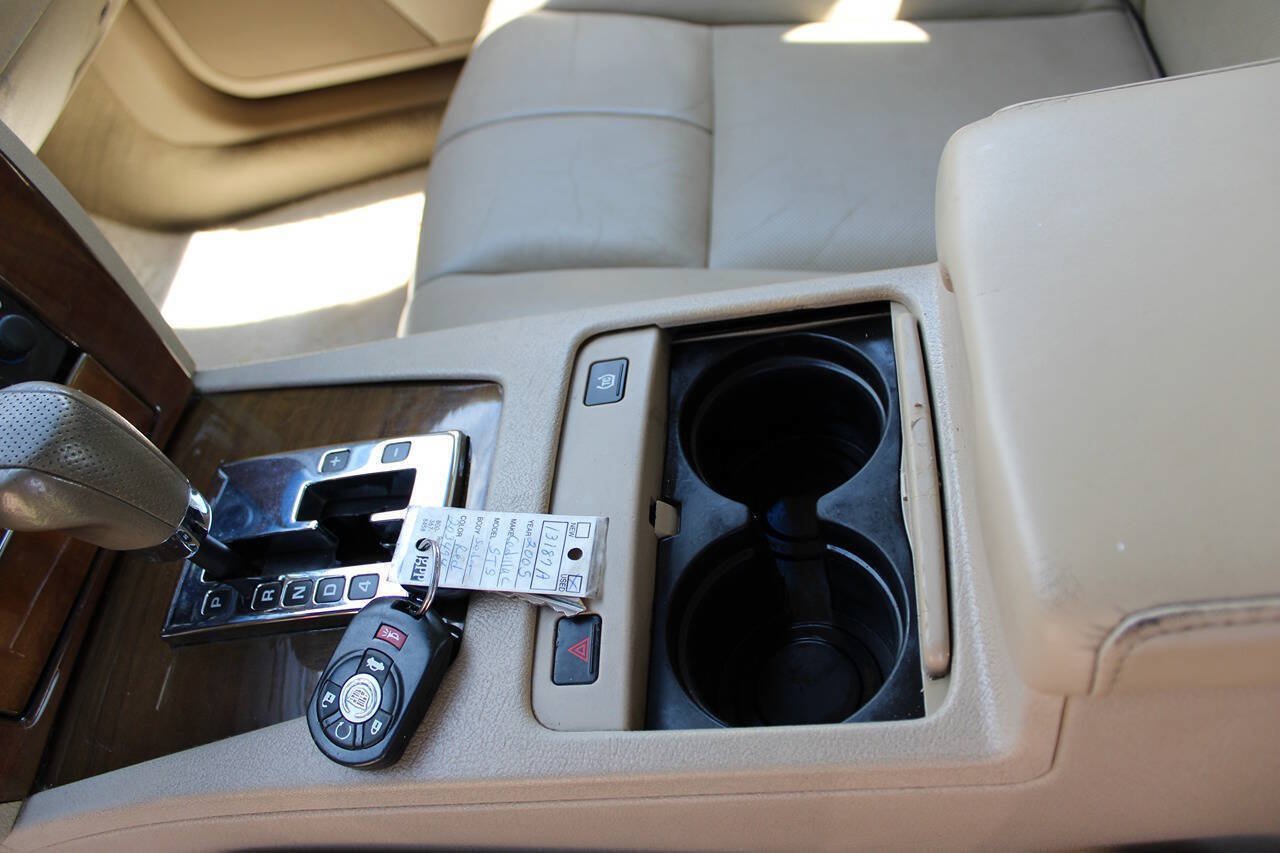 Used 2005 Cadillac STS w/ Preferred Equipment Group RWD image 26