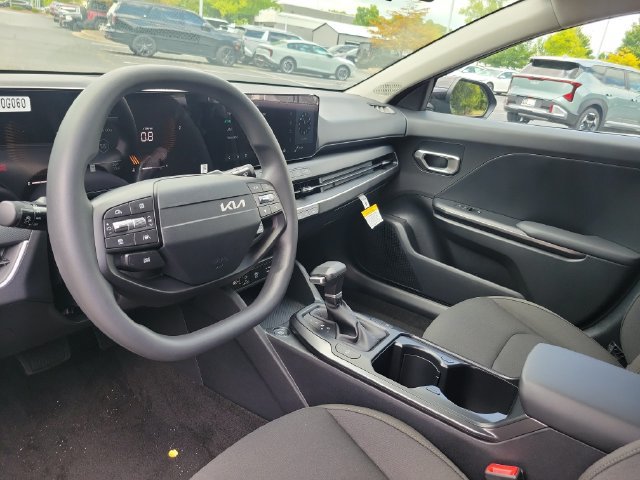 New 2026 Kia K4 FWD image 11