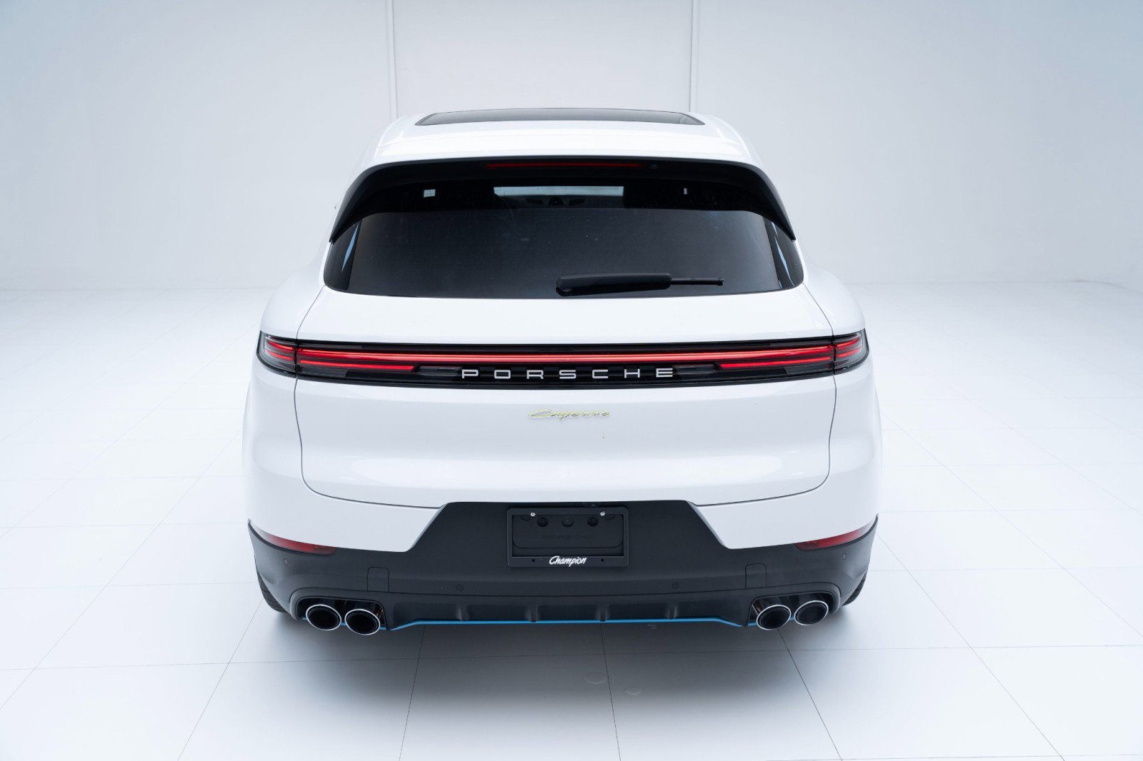 Certified 2025 Porsche Cayenne E-Hybrid image 10