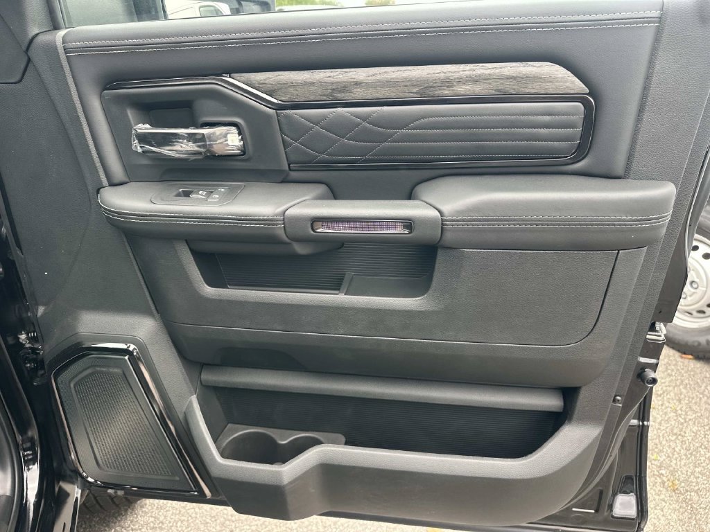 New 2026 RAM 3500 Limited AWD/4WD image 13