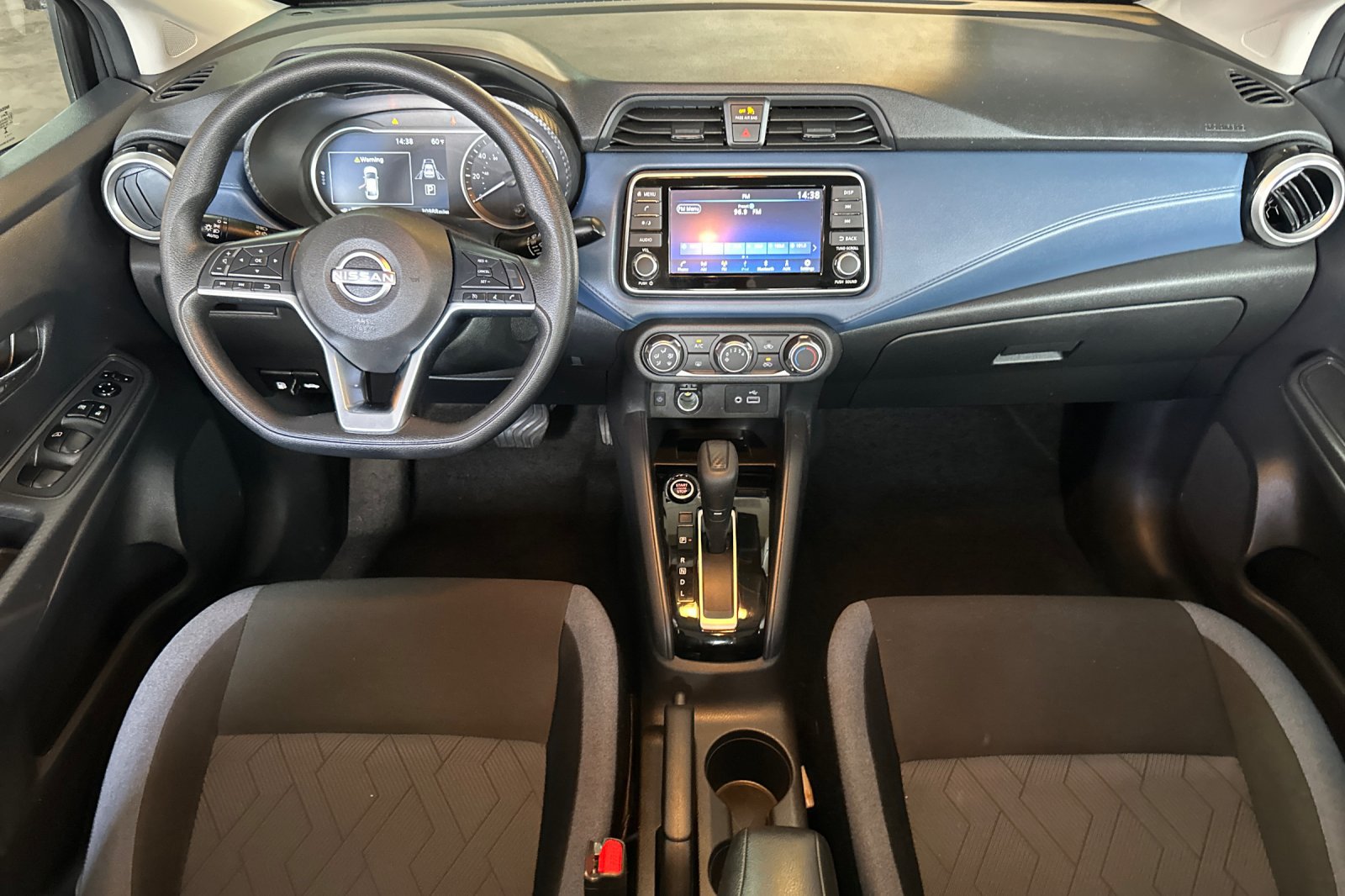 Used 2025 Nissan Versa SV FWD image 13