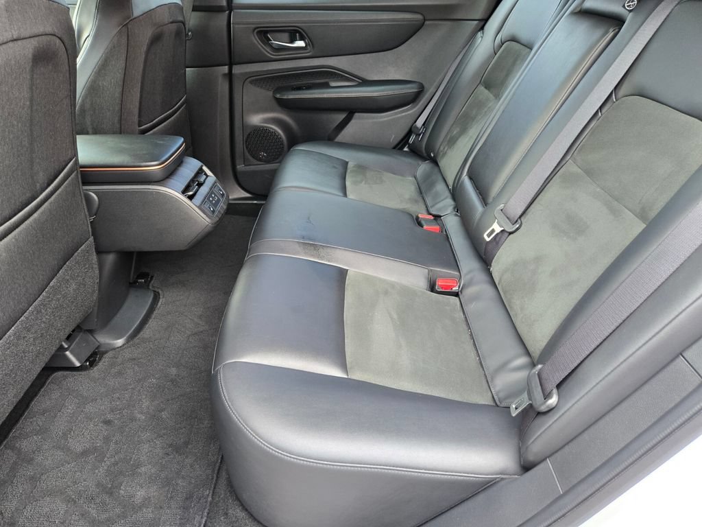 Used 2024 Nissan Ariya FWD image 16