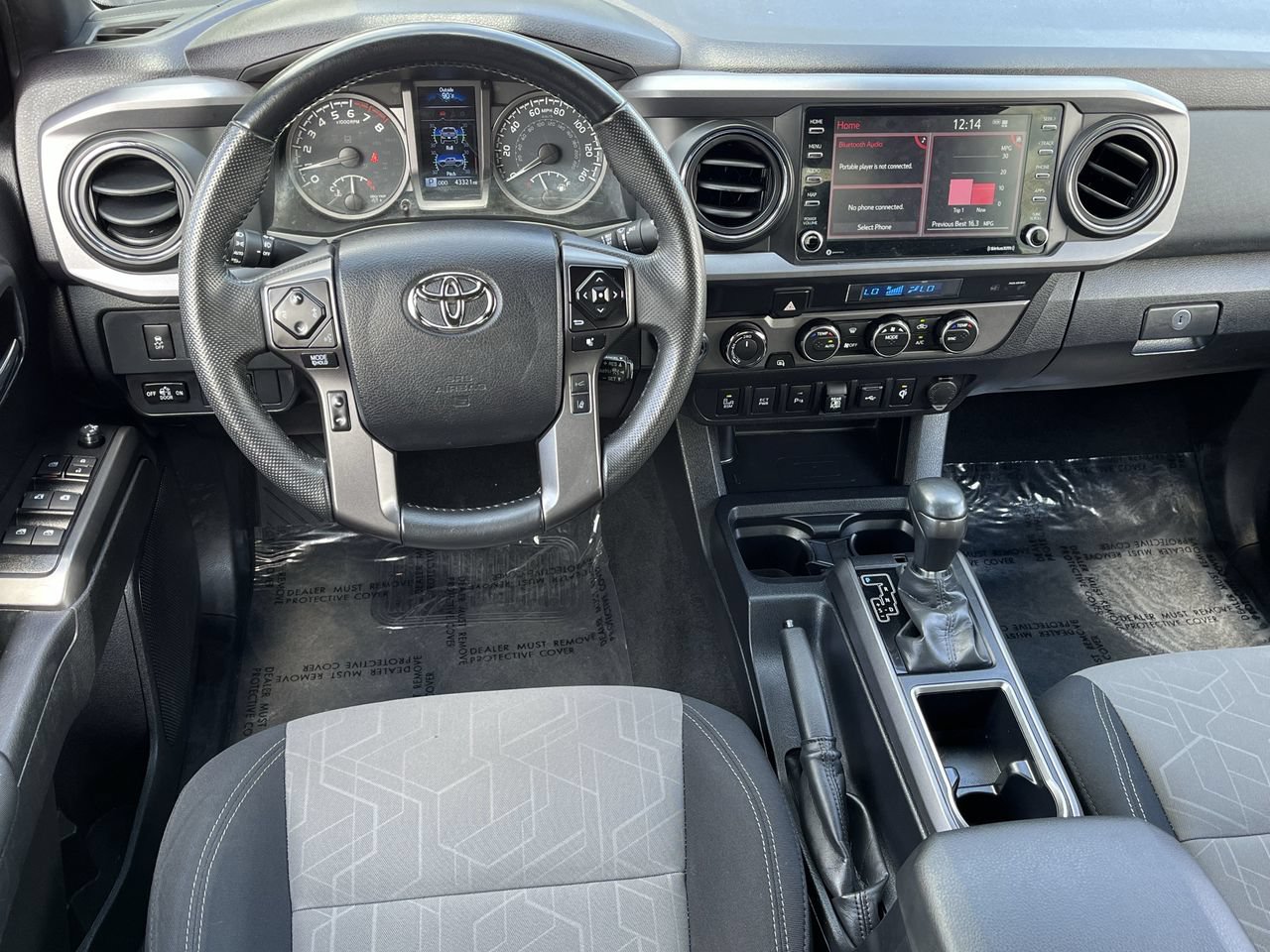 Used 2023 Toyota Tacoma TRD Off-Road w/ Technology Package AWD/4WD image 10