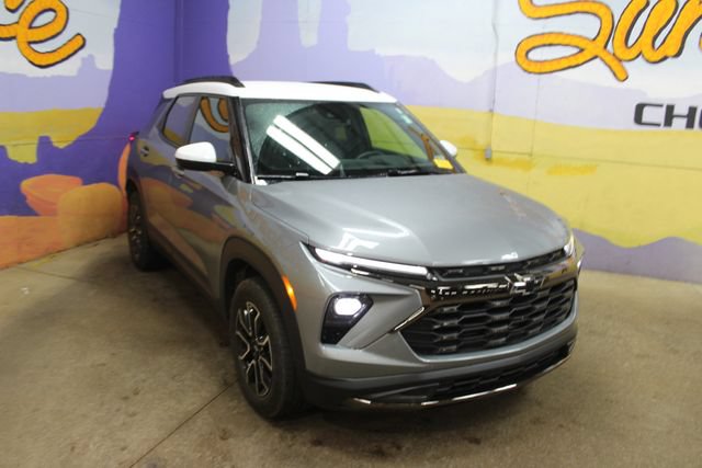 Used 2024 Chevrolet TrailBlazer ACTIV AWD/4WD image 2