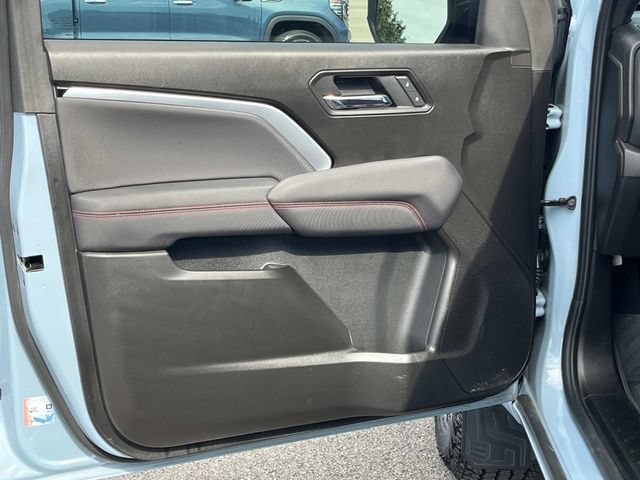 Certified 2025 Chevrolet Colorado Z71 w/ Technology Package AWD/4WD image 26