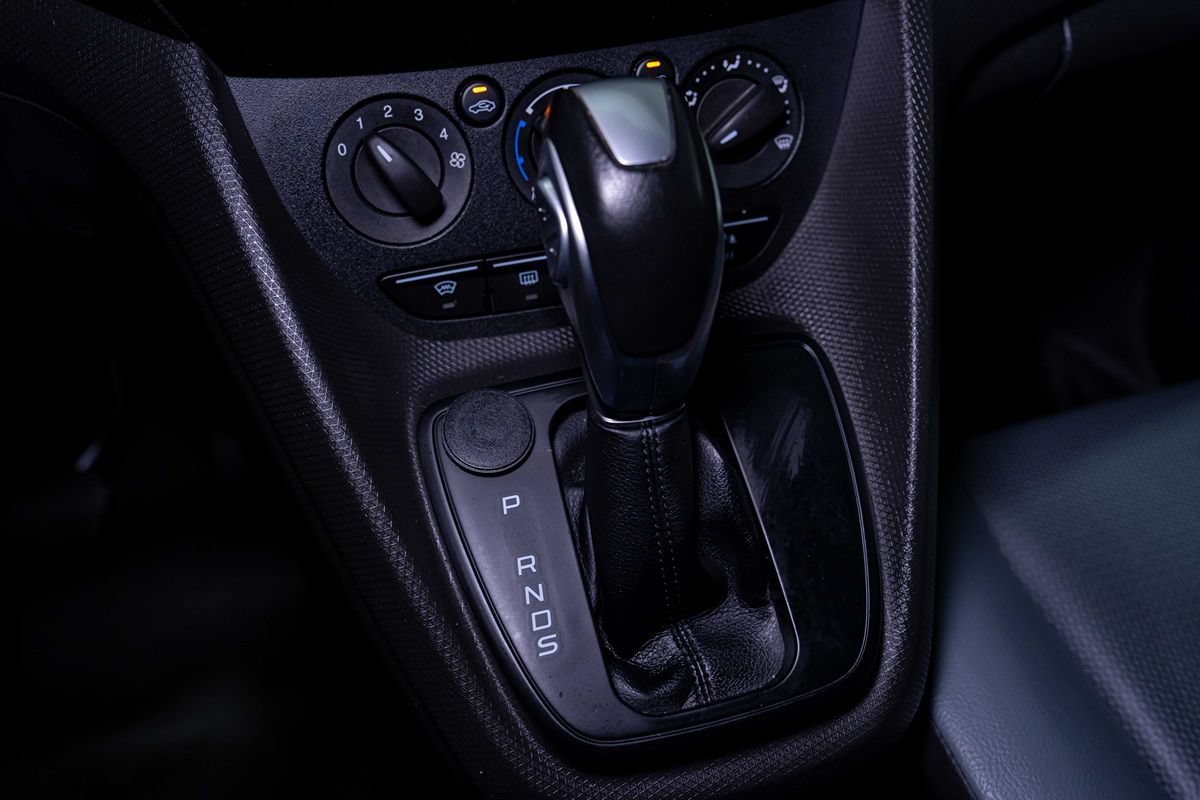 Used 2016 Ford Transit Connect XL FWD image 9