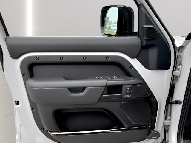 New 2026 Land Rover Defender 110 OCTA AWD/4WD image 65