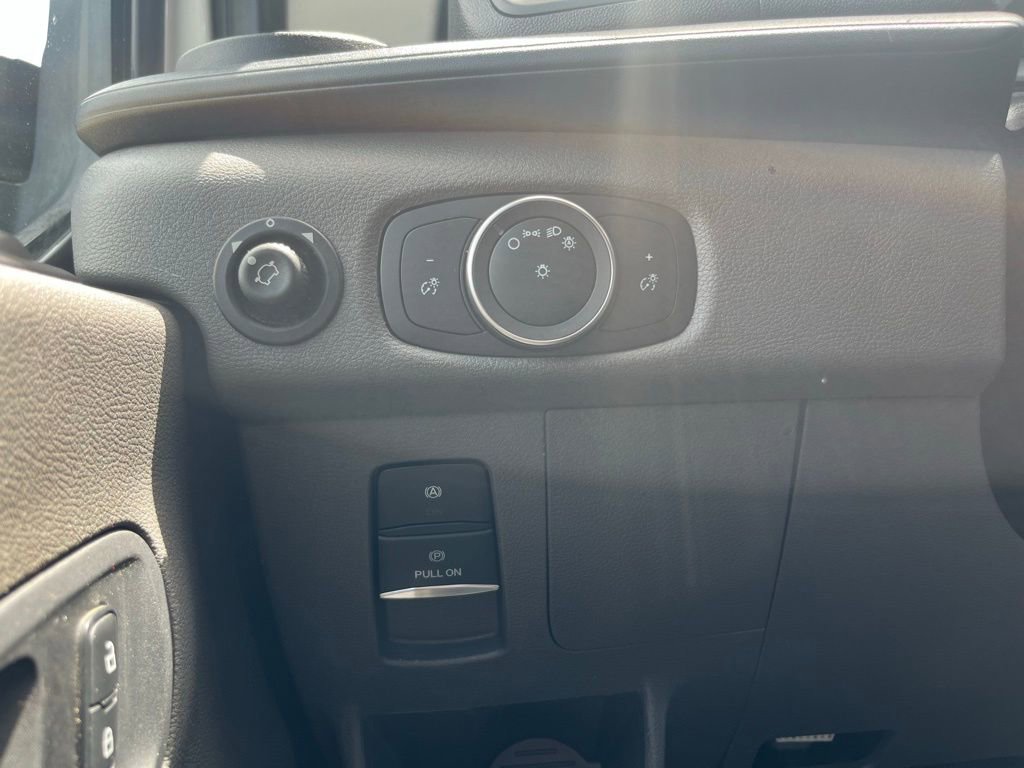 Used 2022 Ford E-Transit 148 High Roof Extended image 23