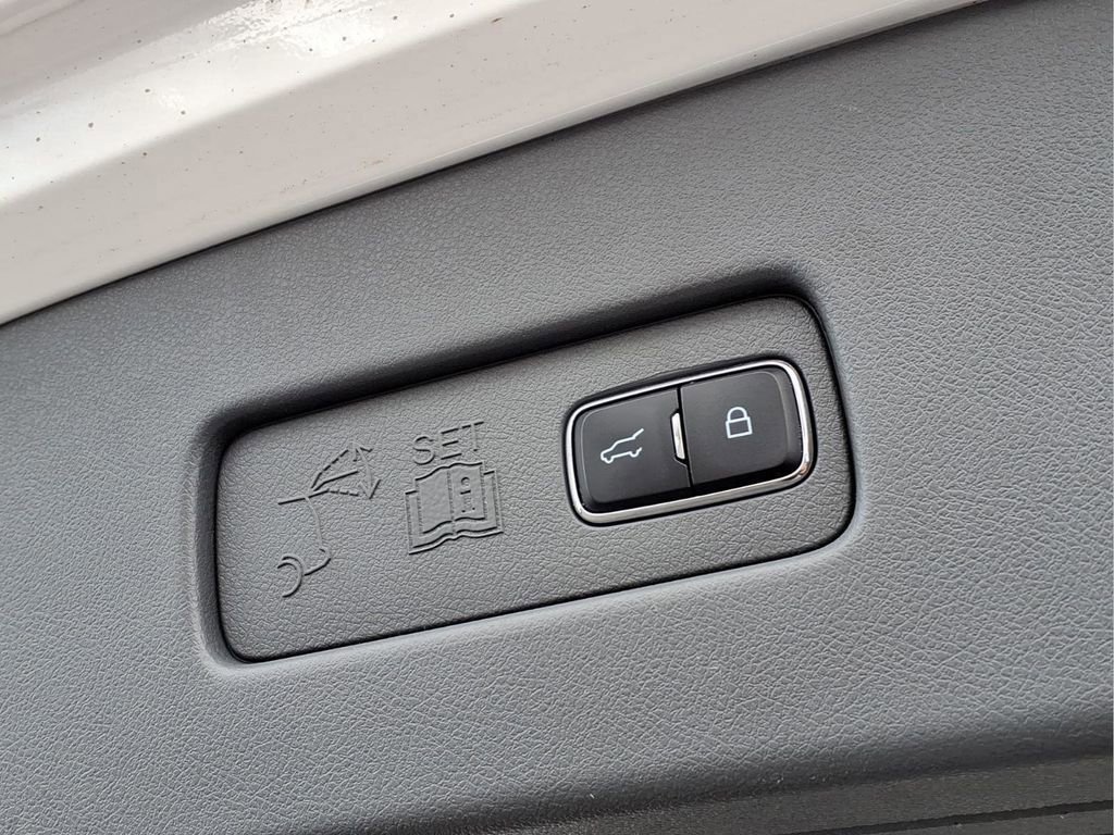 Used 2021 Lincoln Aviator Grand Touring w/ Equipment Group 302A image 32