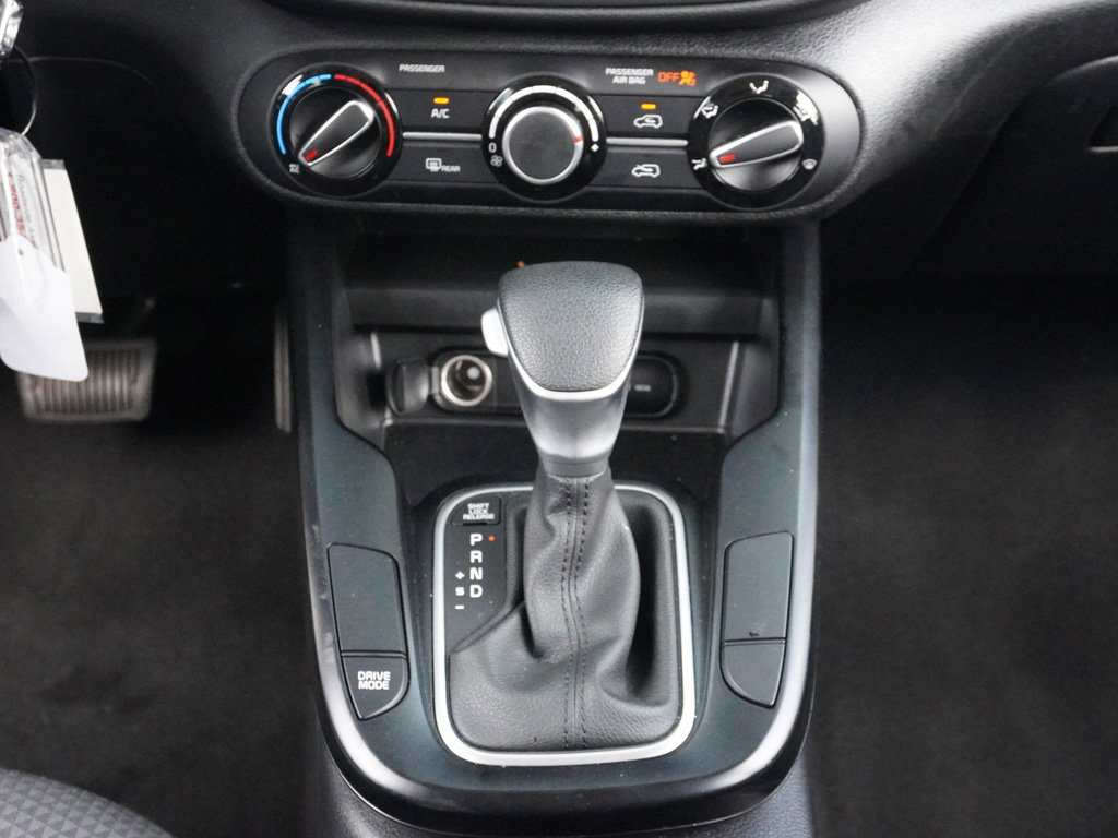 Used 2025 Kia Soul LX w/ LX Technology Package FWD image 42