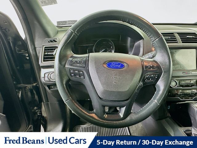 Used 2017 Ford Explorer XLT w/ Equipment Group 202A image 13