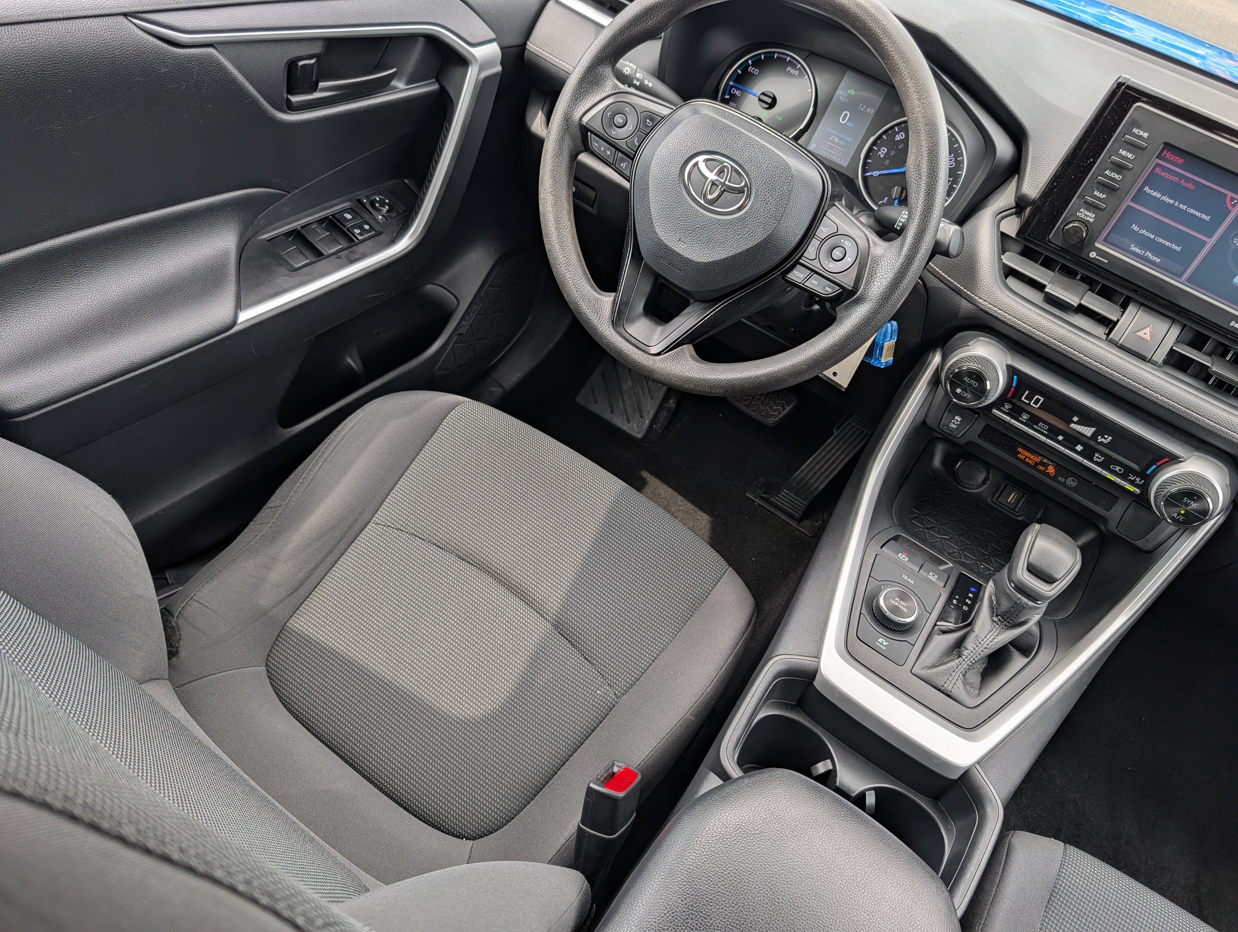 Used 2021 Toyota RAV4 LE AWD/4WD image 9
