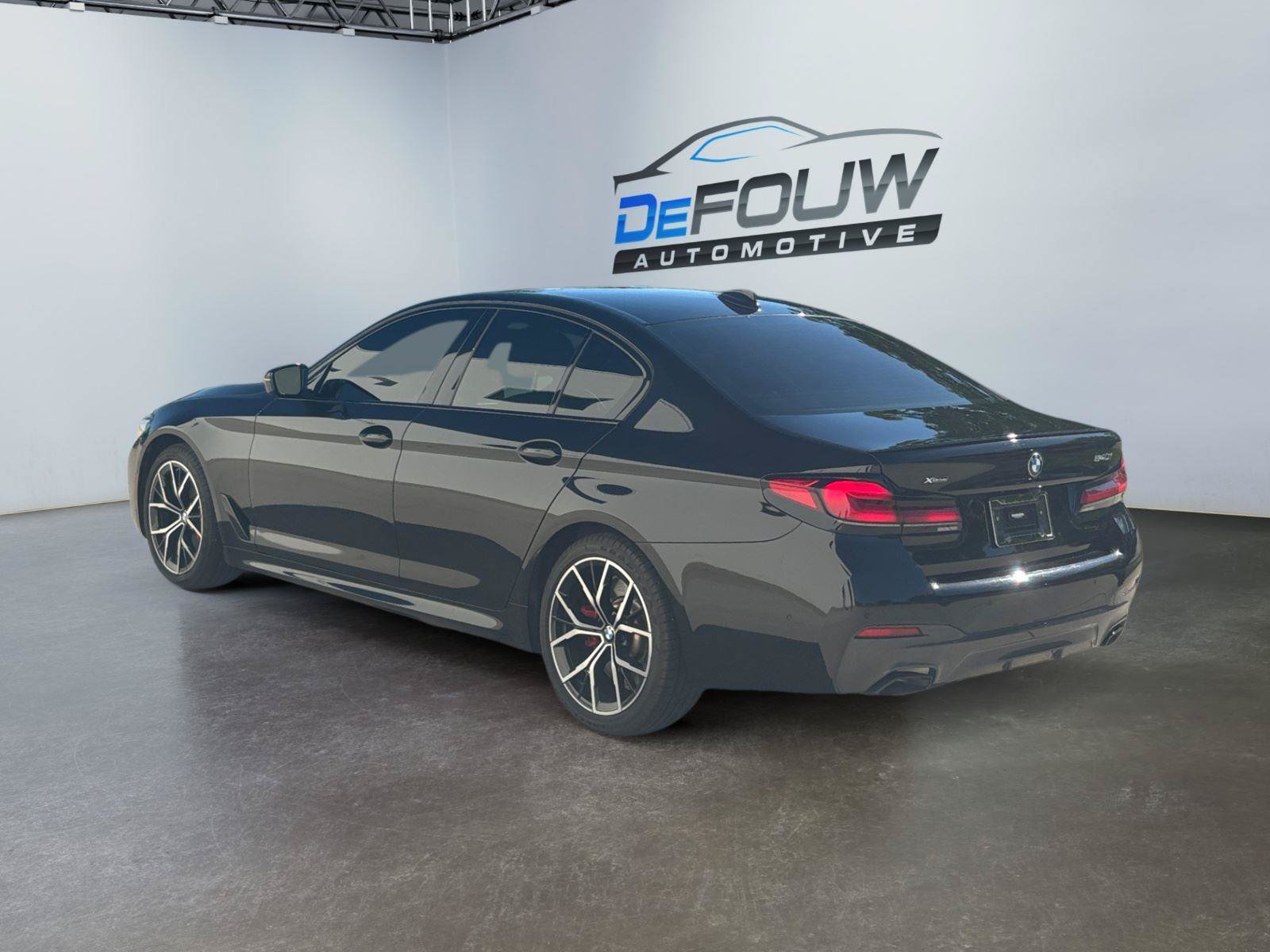 Used 2023 BMW 540i xDrive w/ Executive Package AWD/4WD image 5