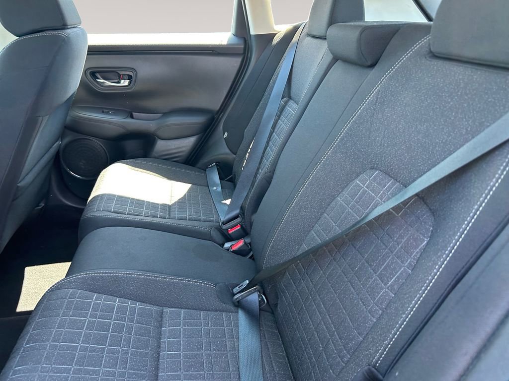 Used 2023 Honda HR-V LX image 13
