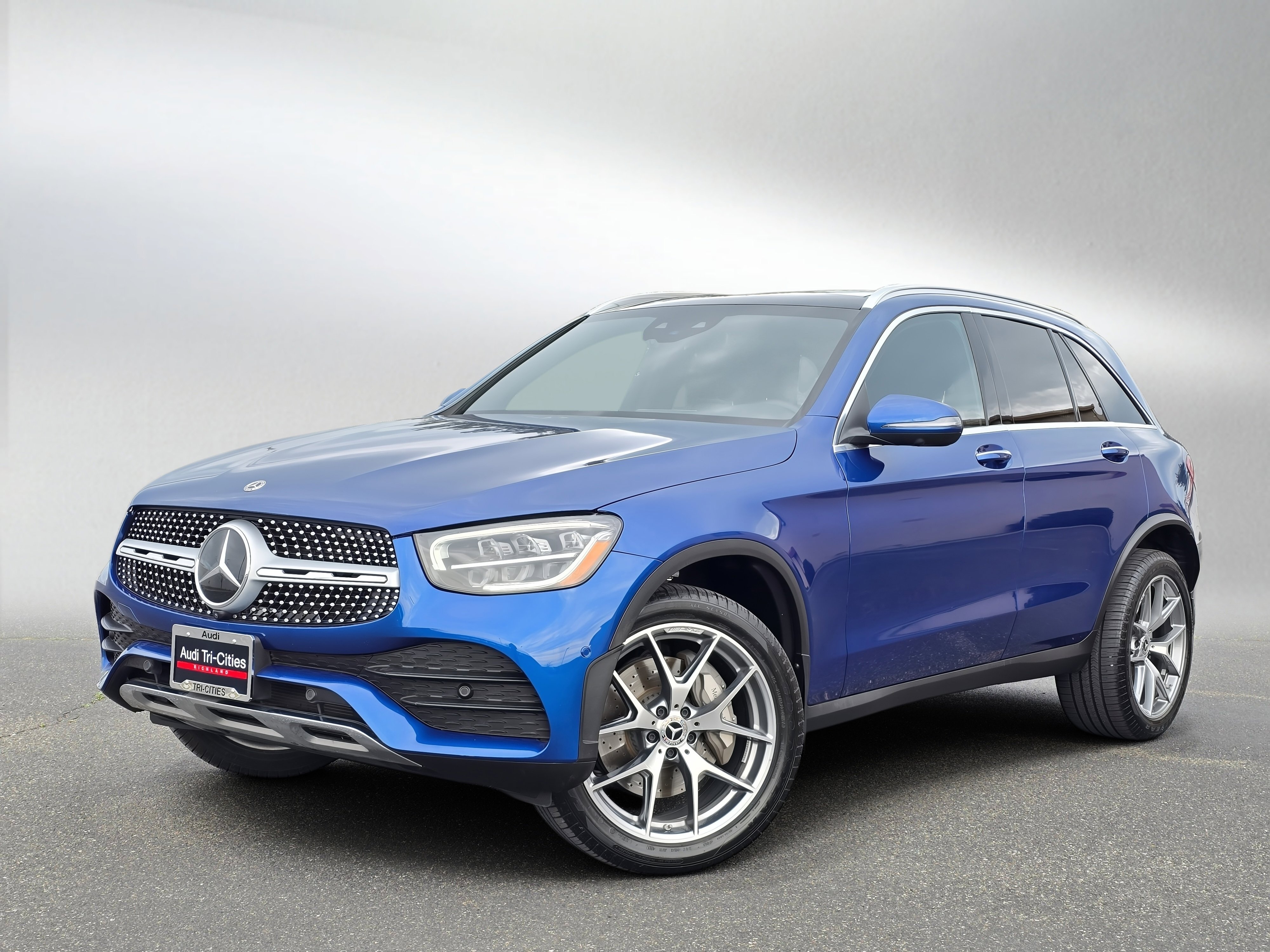 Used 2022 Mercedes-Benz GLC 300 4MATIC image 1