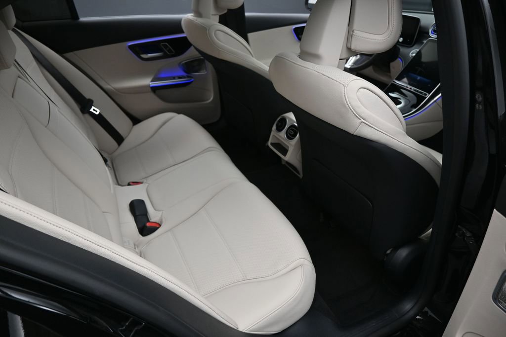Used 2025 Mercedes-Benz C 300 4MATIC Sedan w/ Exclusive Trim Package image 32