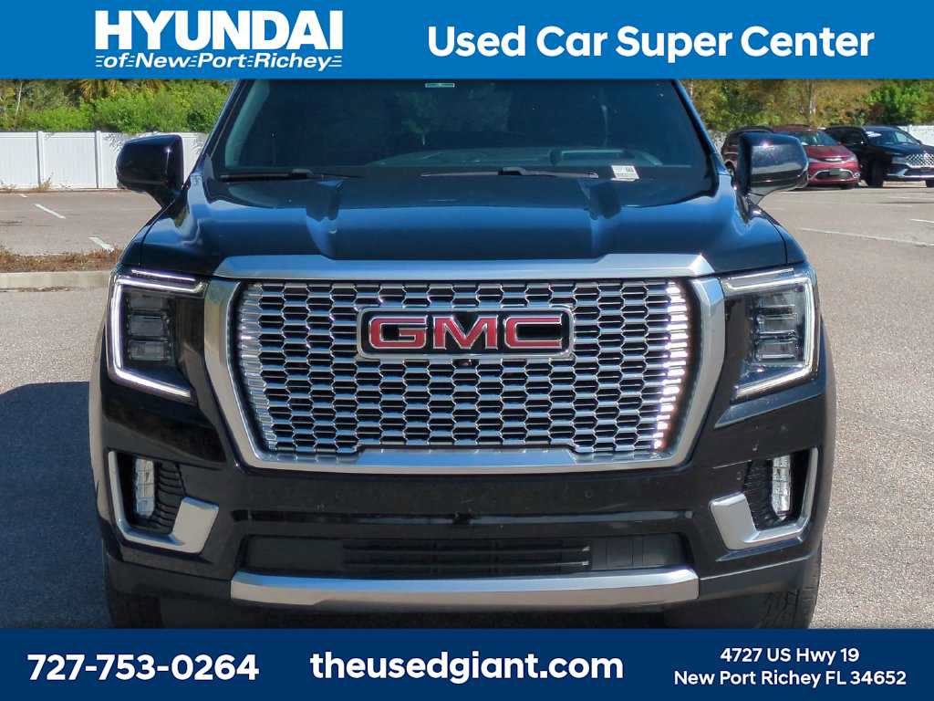 Used 2024 GMC Yukon XL Denali w/ Advanced Technology Package AWD/4WD image 8