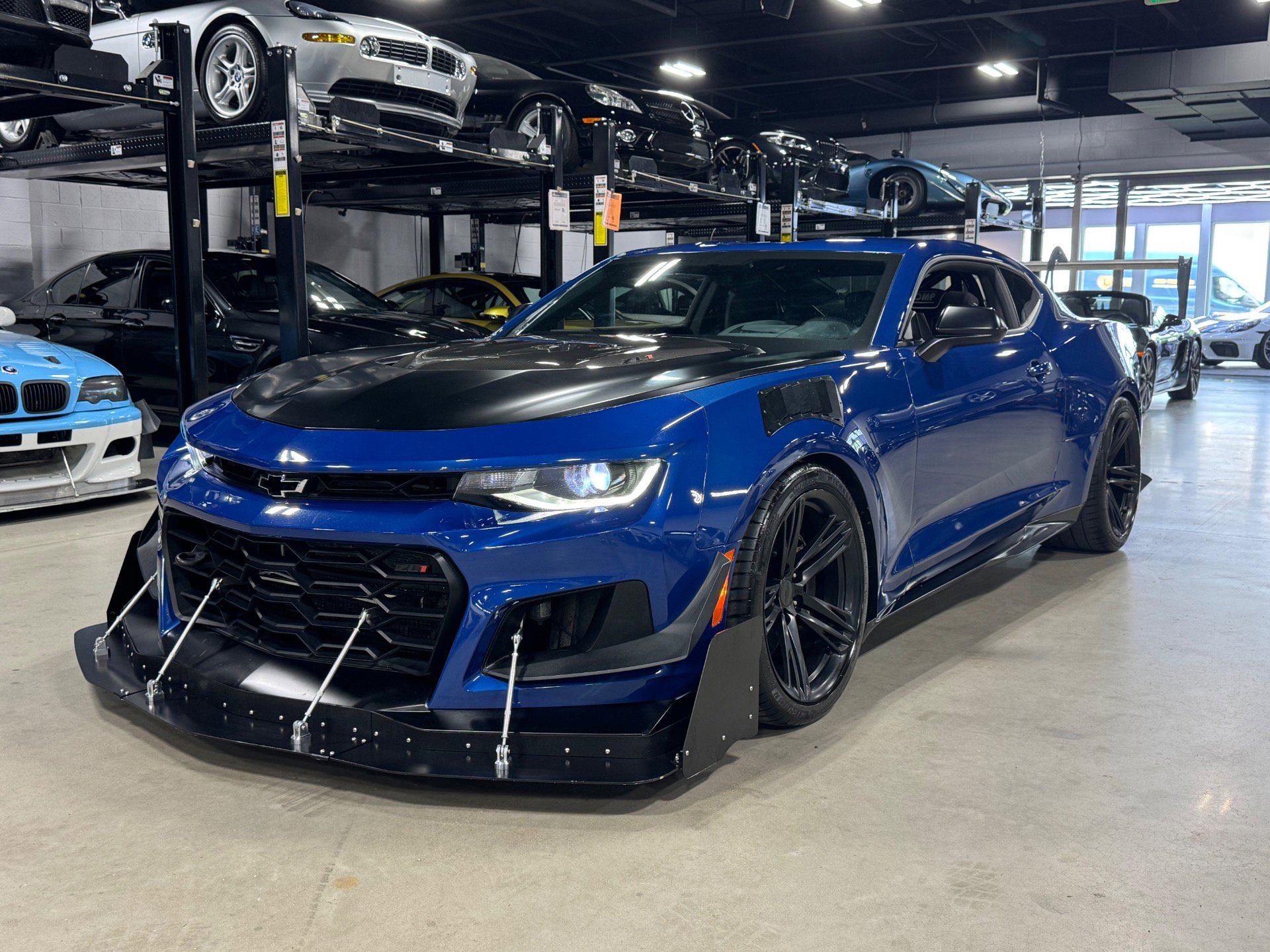 Used 2019 Chevrolet Camaro ZL1 image 1