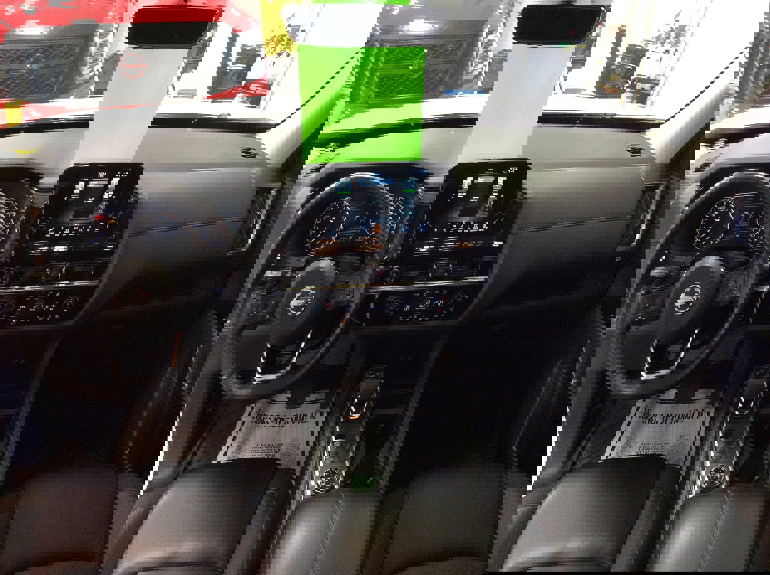 Used 2024 Nissan Pathfinder SL w/ Black Appearance Package image 18