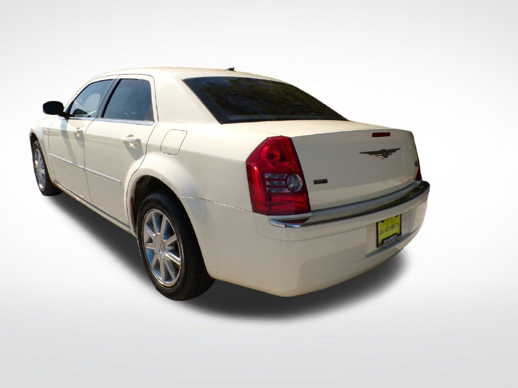 Used 2008 Chrysler 300 Limited AWD/4WD image 4
