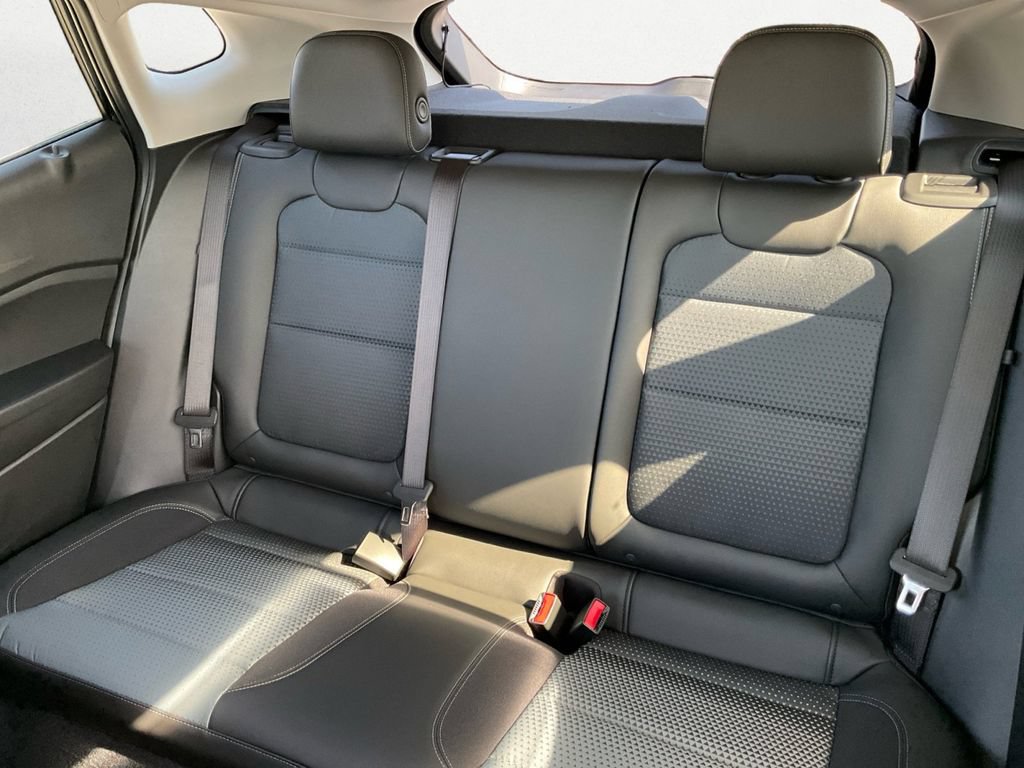New 2026 Chevrolet Trax LT w/ Driver Confidence Package FWD image 9