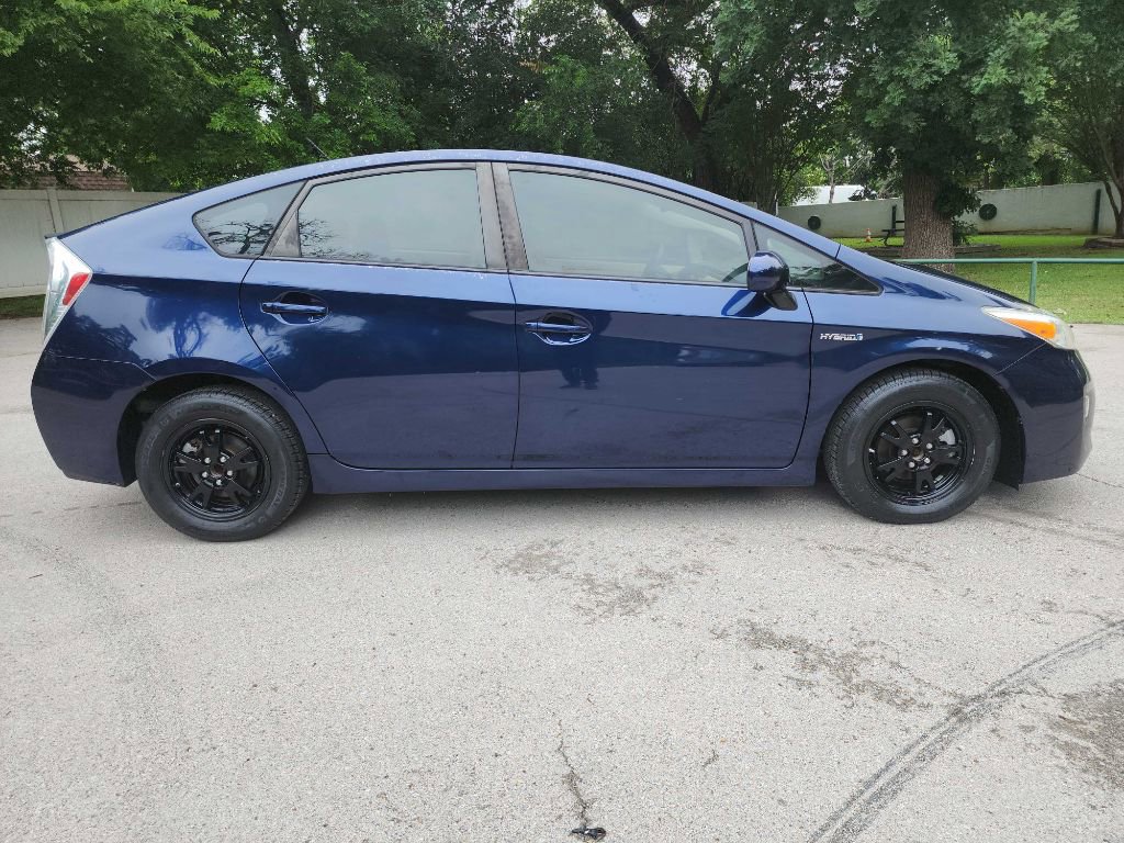 Used 2012 Toyota Prius Two FWD image 9