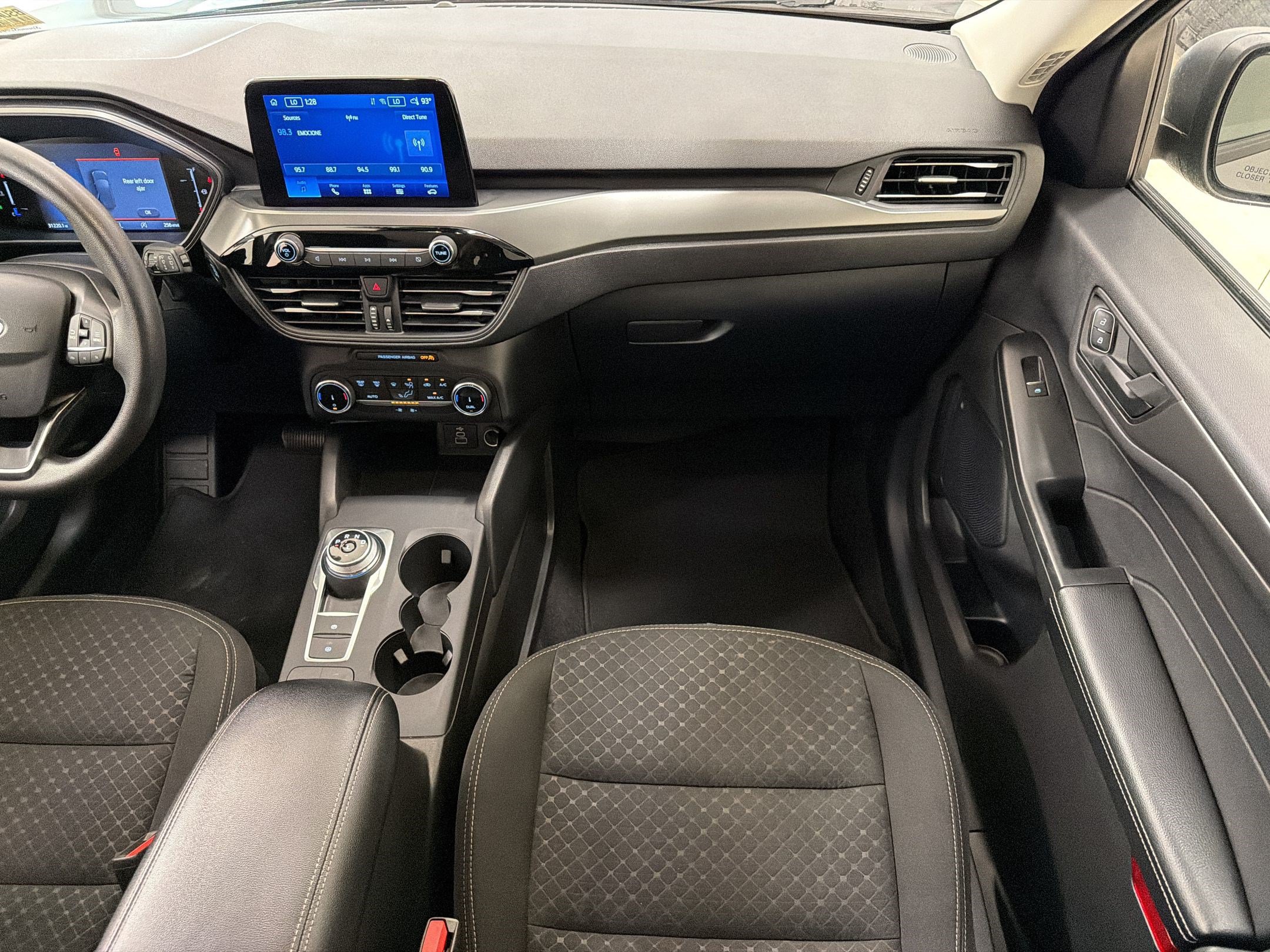 Certified 2025 Ford Escape Active AWD/4WD image 29