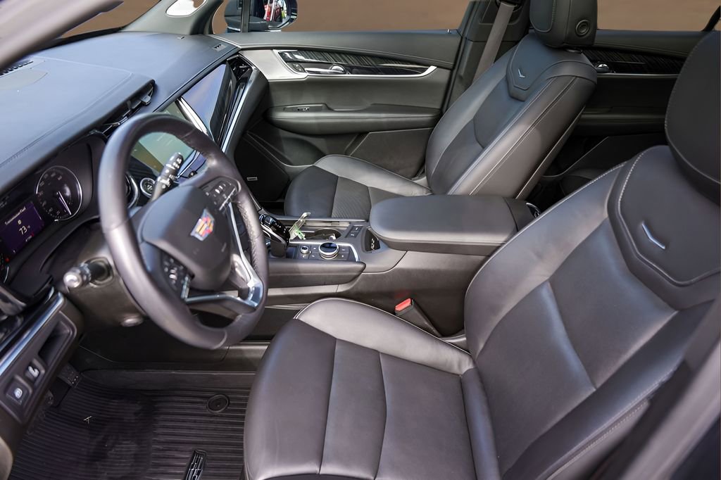 Used 2021 Cadillac XT6 Premium Luxury FWD image 9