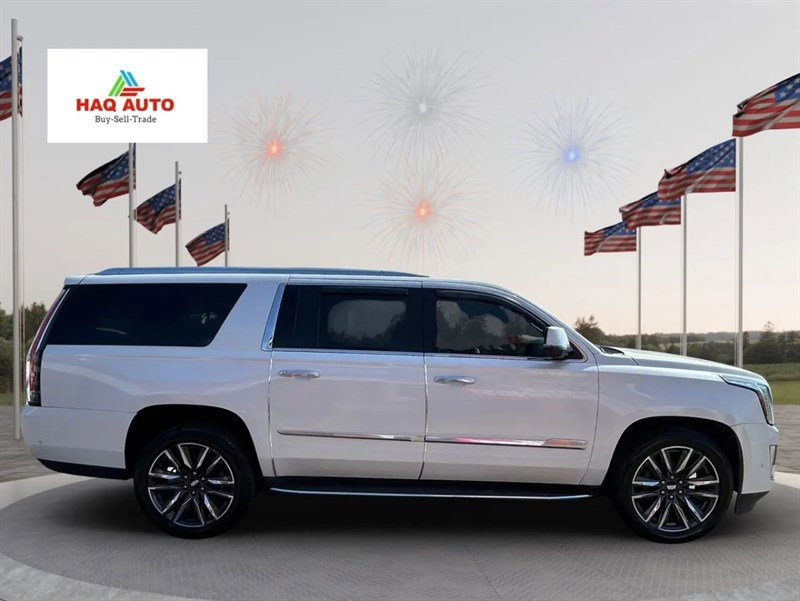 Used 2019 Cadillac Escalade ESV Luxury AWD/4WD image 4