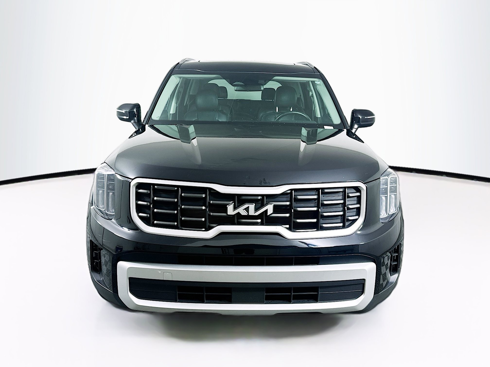 Used 2025 Kia Telluride S FWD image 2