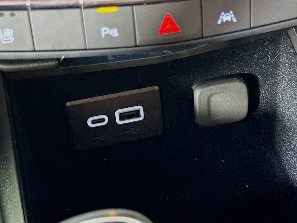 Used 2025 Cadillac XT4 Sport image 32