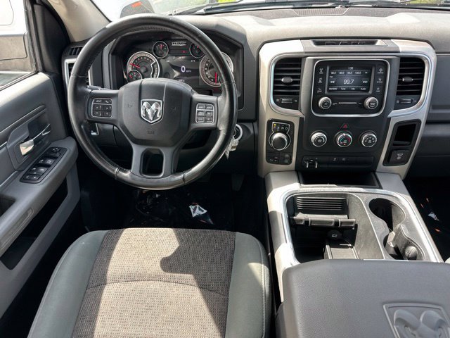Used 2017 RAM 1500 Classic SLT w/ SLT Plus D←cor Group AWD/4WD image 32