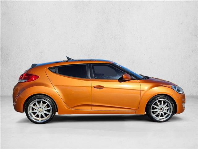 Used 2016 Hyundai Veloster w/ Option Group 02 image 4