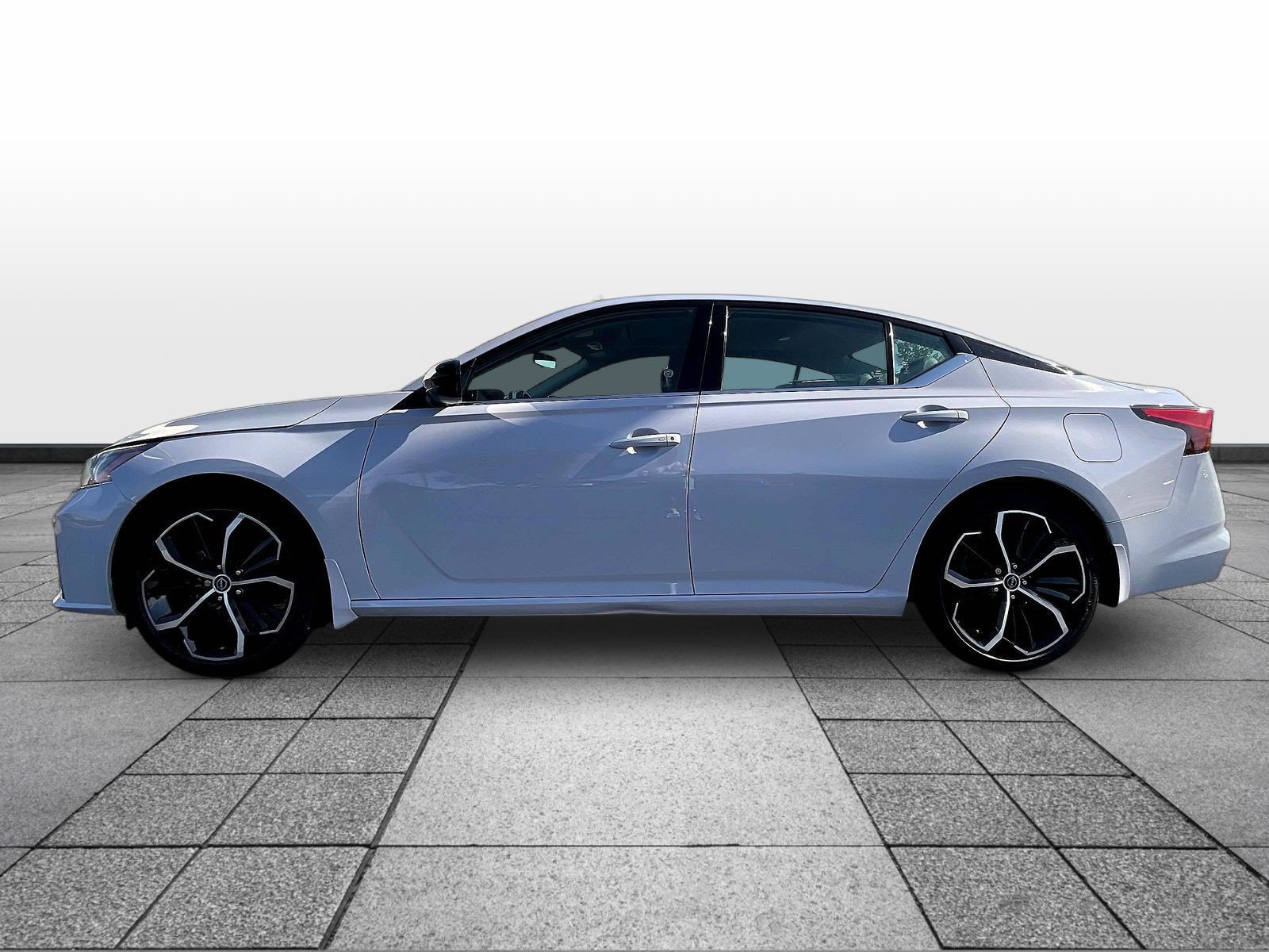 Certified 2024 Nissan Altima 2.5 SR w/ SR Premium Package FWD image 8