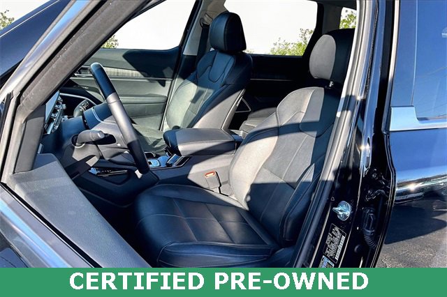 Used 2023 Kia Telluride EX w/ EX Captain's Chair Package image 24