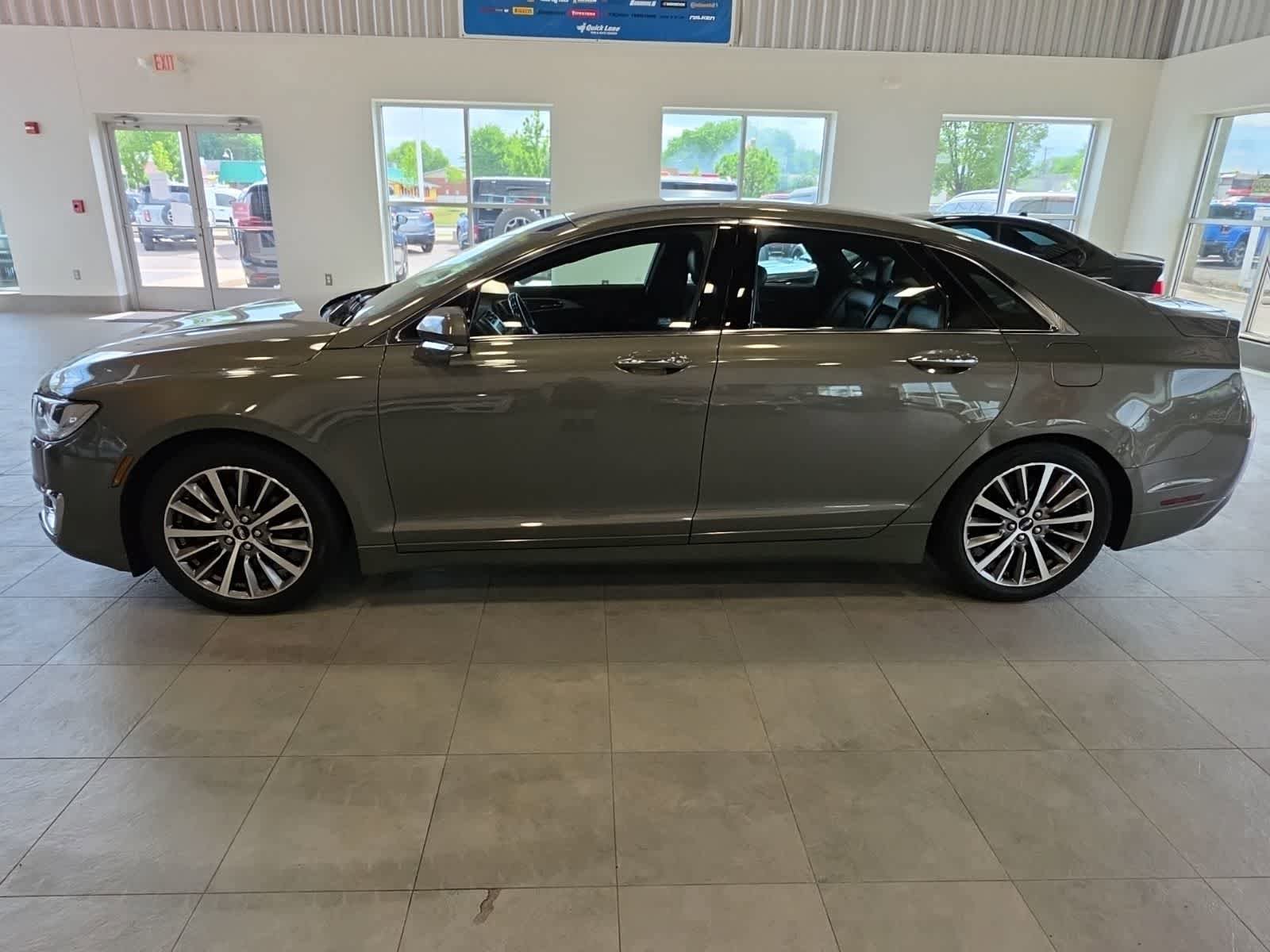 Used 2017 Lincoln MKZ Select AWD/4WD image 12