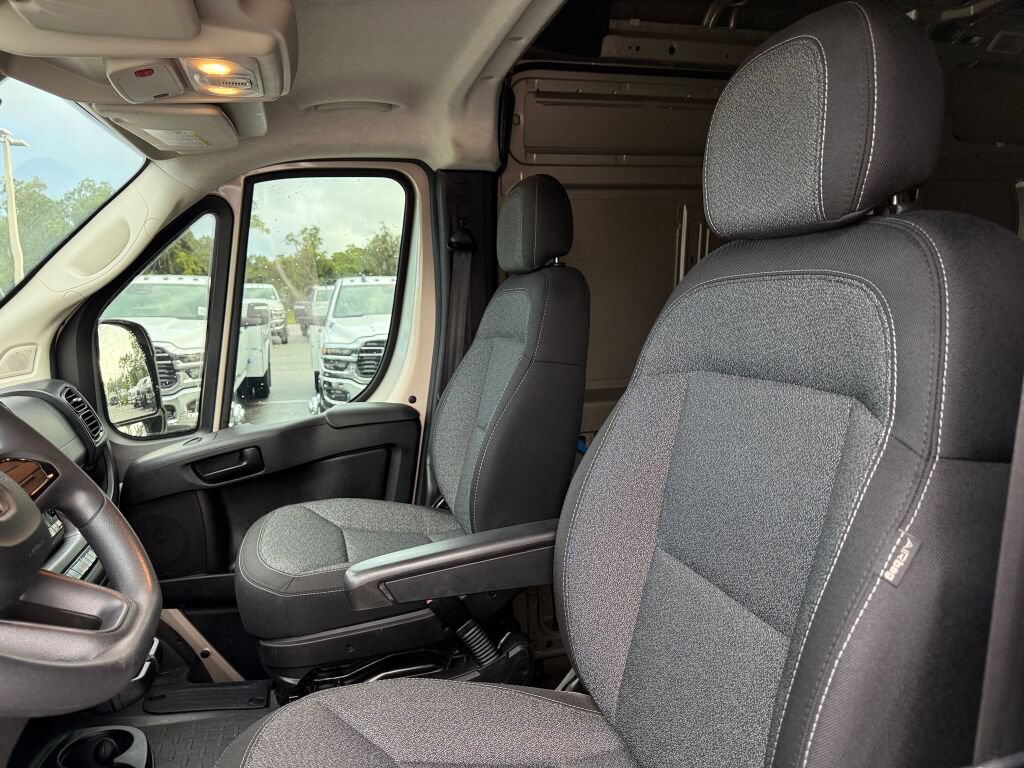 Used 2023 RAM ProMaster 2500 w/ Convenience Group FWD image 20