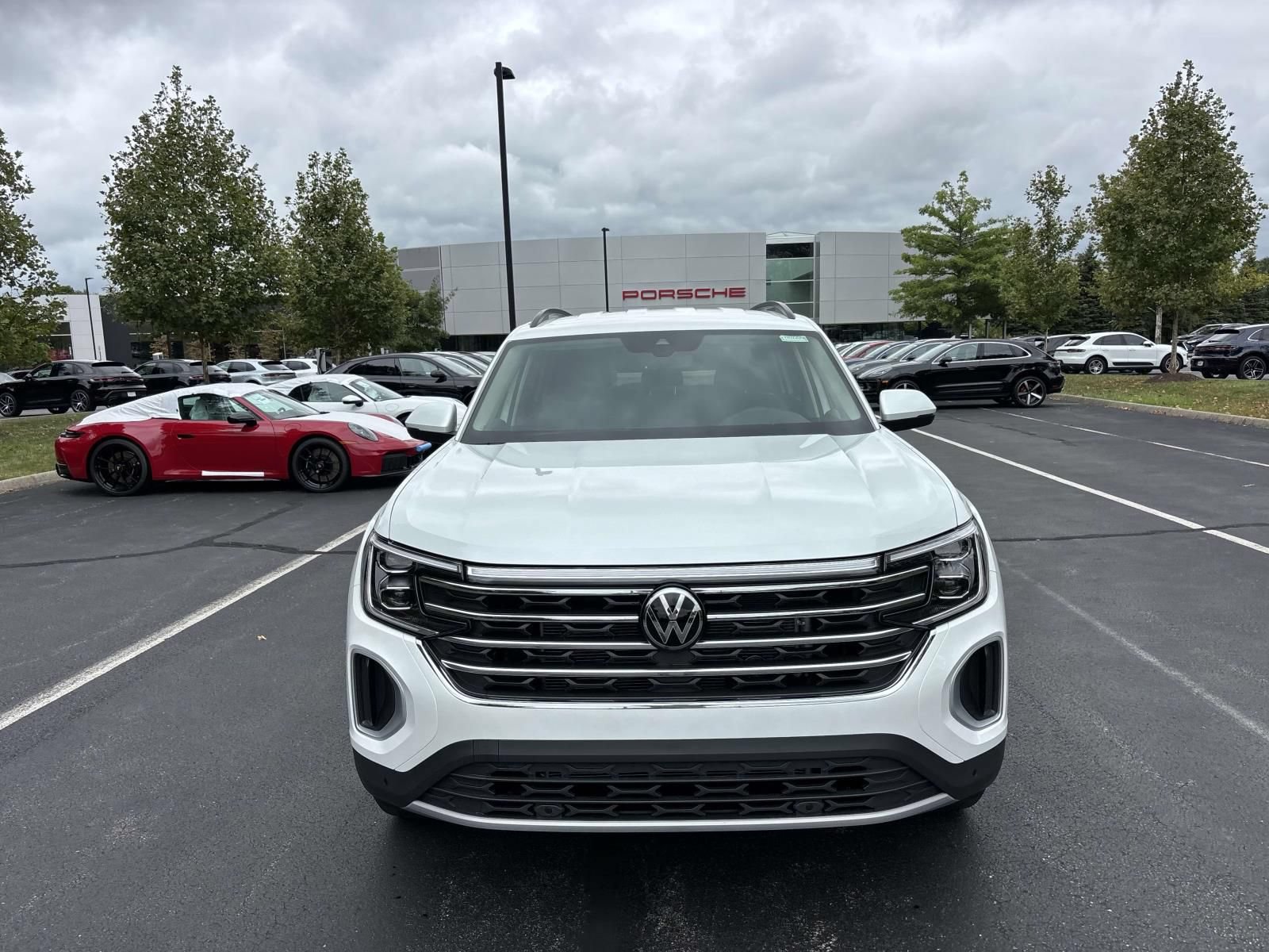 New 2026 Volkswagen Atlas SE AWD/4WD image 2