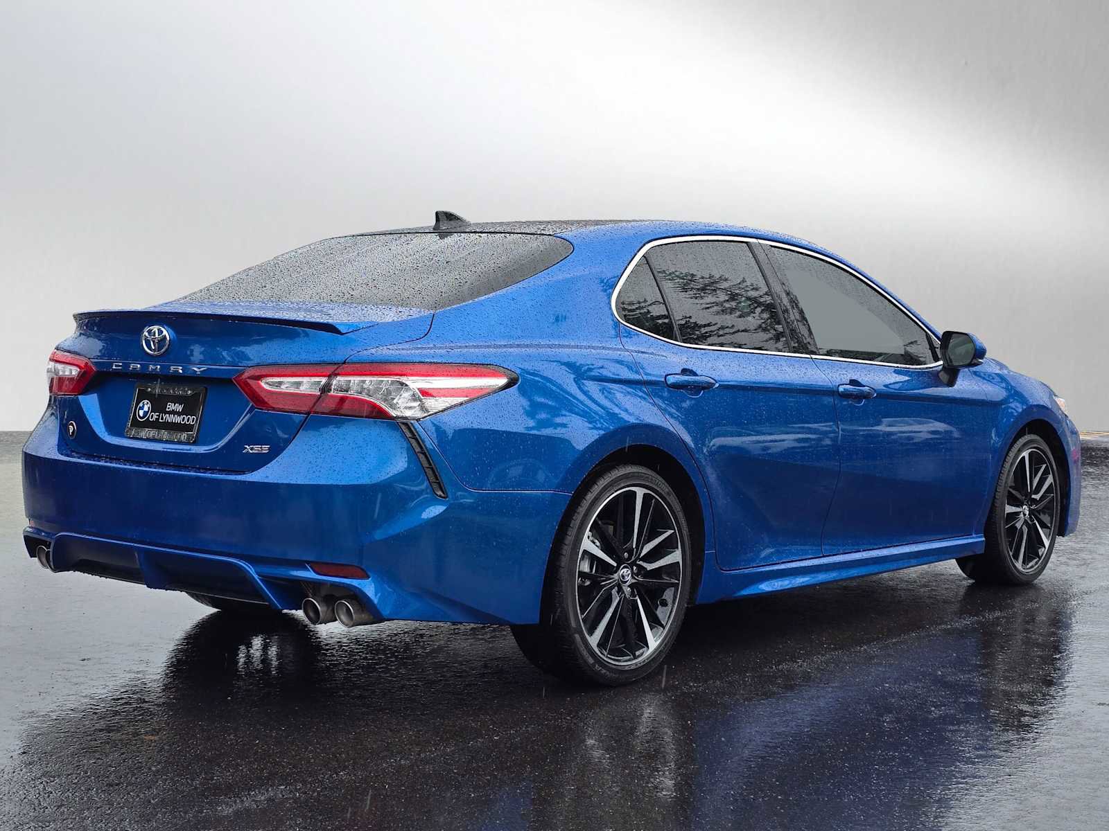 Used 2020 Toyota Camry XSE w/ Carpet Mat Package FWD image 3