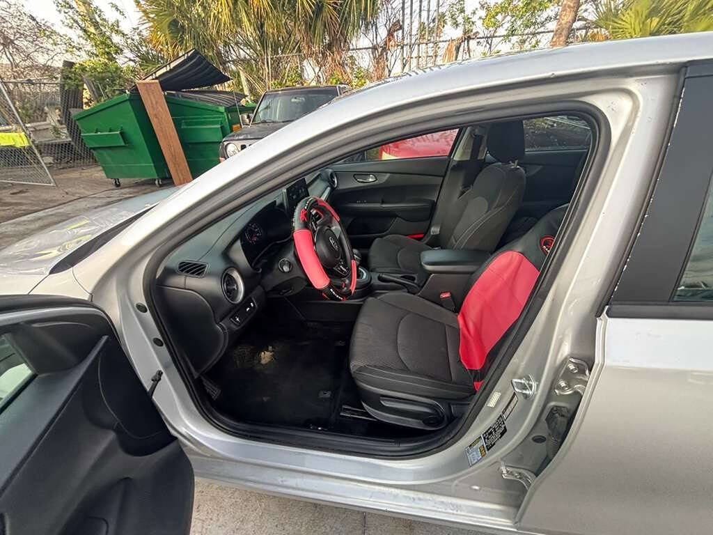 Used 2021 Kia Forte LXS image 6