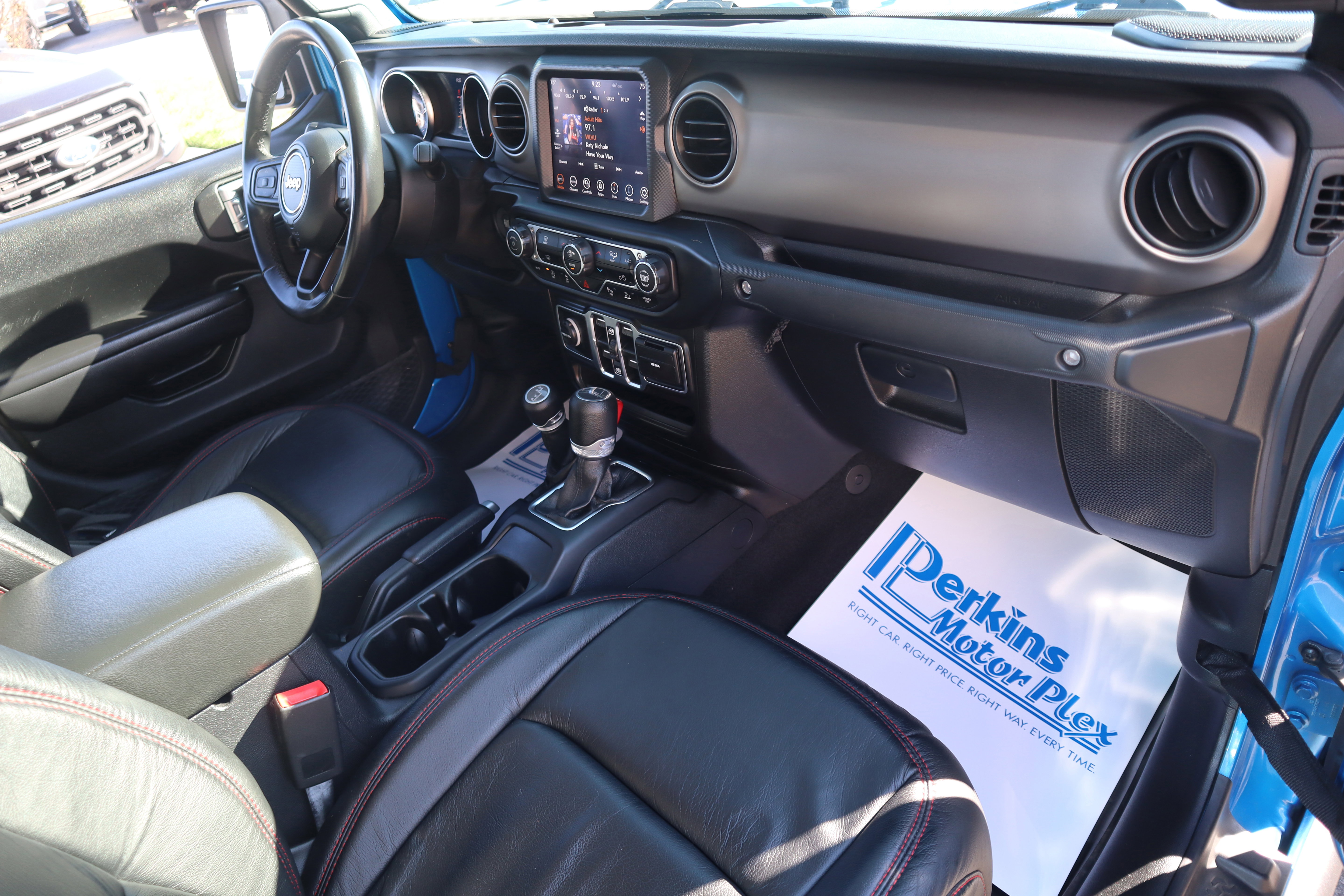 Used 2021 Jeep Gladiator Sport image 29