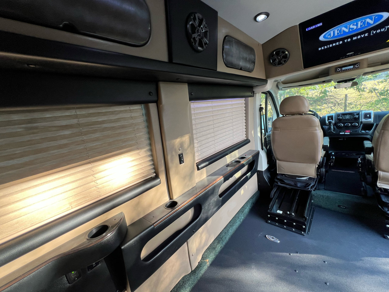 Used 2017 RAM ProMaster 2500 w/ Premium Appearance Group image 46