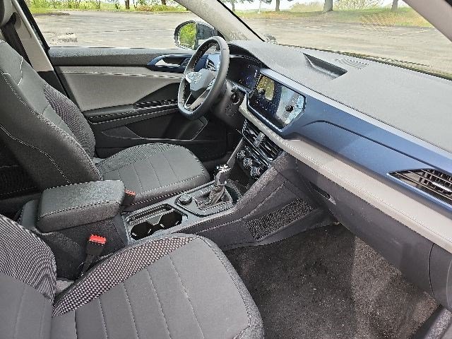 Used 2024 Volkswagen Taos SE AWD/4WD image 11