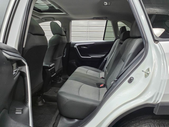 Used 2020 Toyota RAV4 XLE w/ Convenience Package AWD/4WD image 15