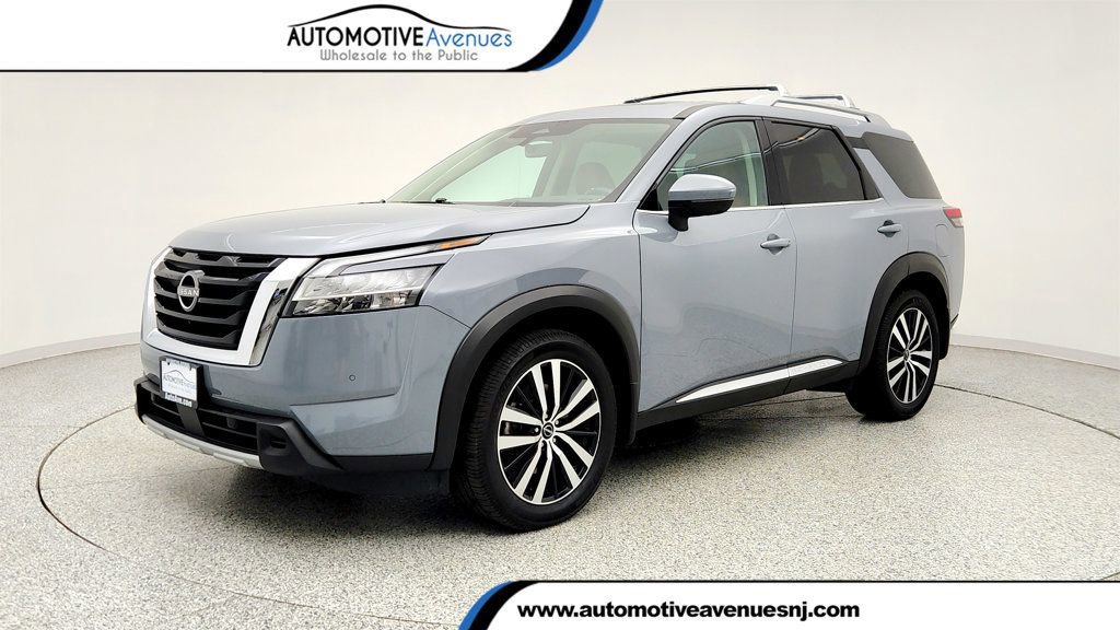 Used 2023 Nissan Pathfinder Platinum